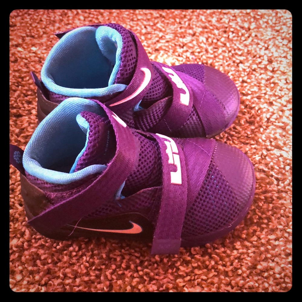 Nike shoes